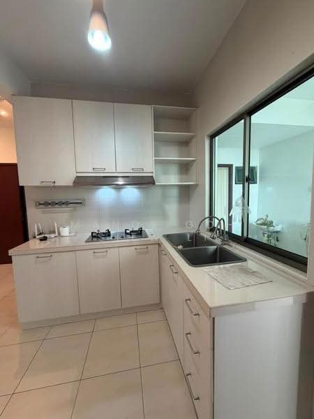 Pangsapuri untuk Disewa di Molek Pine 1 - Mandy Goh Siew Li - Kitchen - PropertyGuru.com.my