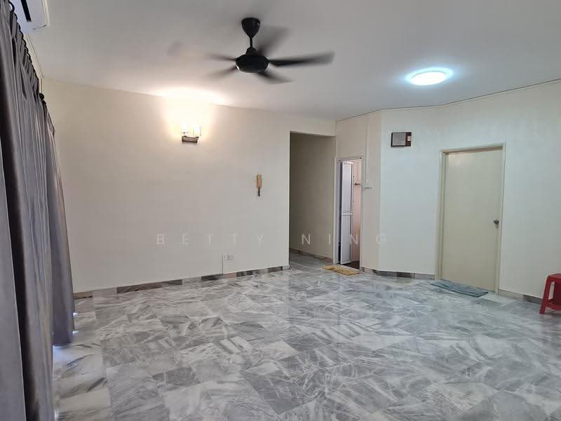 Condominium for Rent at Tiara Damansara - Betty Ning - Living Room - PropertyGuru.com.my