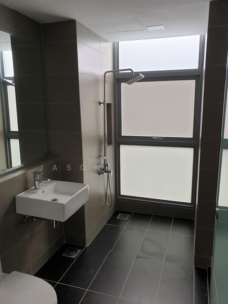 Kondominium untuk Disewa di Lakefront Residence - Jason Chiam - Bathroom - PropertyGuru.com.my