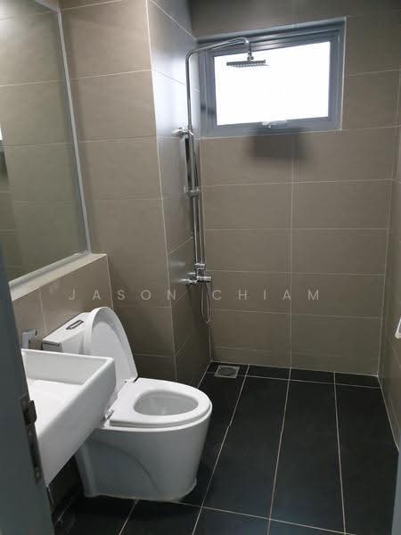 Kondominium untuk Disewa di Lakefront Residence - Jason Chiam - Bathroom - PropertyGuru.com.my