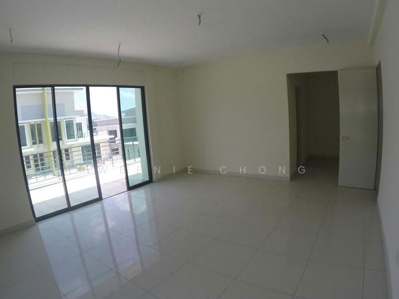 Rumah Berkembar untuk Dijual di Mahkota Hills (Cheras) - Kweenie Chong - Living Room - PropertyGuru.com.my