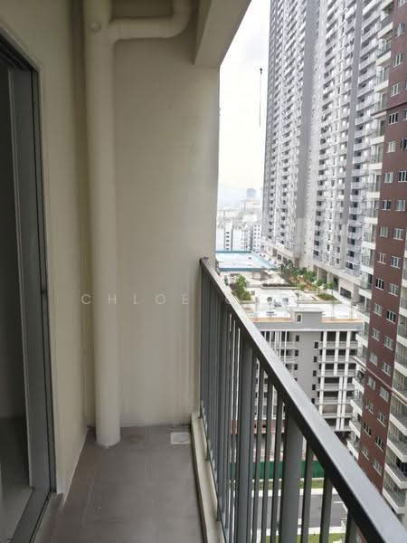 Kondominium untuk Disewa di Residensi Sateria - Chloe Chan - Balcony - PropertyGuru.com.my