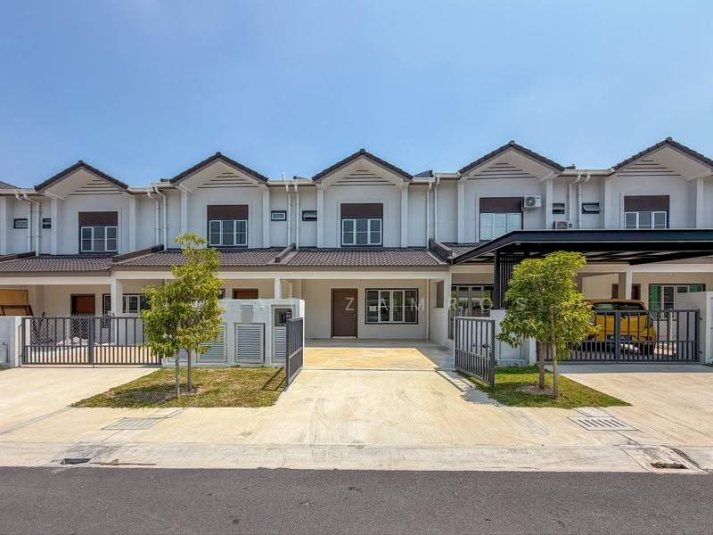 Rumah Teres 2-Tingkat untuk Dijual di Sepang (Selangor) - Izzat Zamros - Exterior - PropertyGuru.com.my