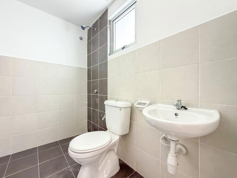Rumah Teres 2-Tingkat untuk Dijual di Sepang (Selangor) - Izzat Zamros - Bathroom - PropertyGuru.com.my