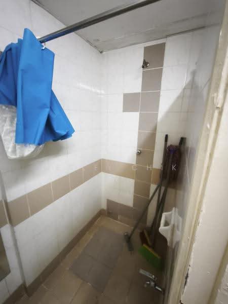 Shop / Office for Rent in Ampang Jaya (Ampang) - Lesley Chik - Bathroom - PropertyGuru.com.my