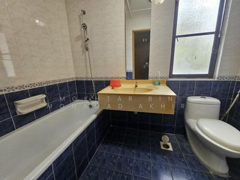 2-storey Terraced House for Rent in Presint 8 (Putrajaya) - Mokhtar Bin Mohamad Akhir - Bathroom - PropertyGuru.com.my