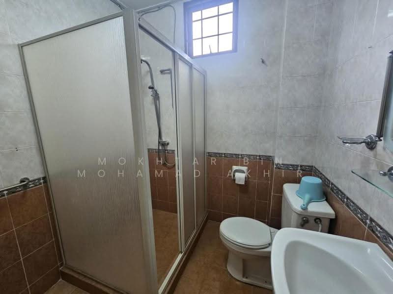 2-storey Terraced House for Rent in Presint 8 (Putrajaya) - Mokhtar Bin Mohamad Akhir - Bathroom - PropertyGuru.com.my