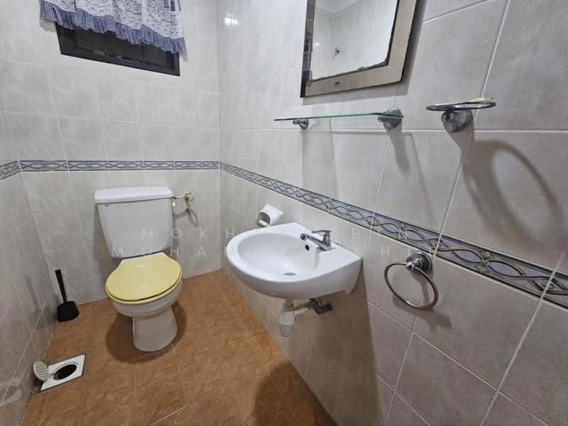 2-storey Terraced House for Rent in Presint 8 (Putrajaya) - Mokhtar Bin Mohamad Akhir - Bathroom - PropertyGuru.com.my
