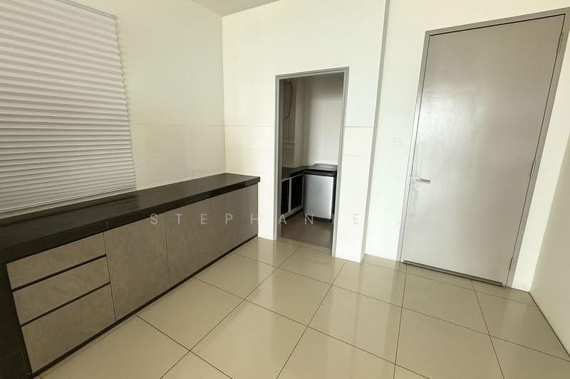Kondominium untuk Disewa di Residensi PV18 - Stephanie . - Kitchen - PropertyGuru.com.my