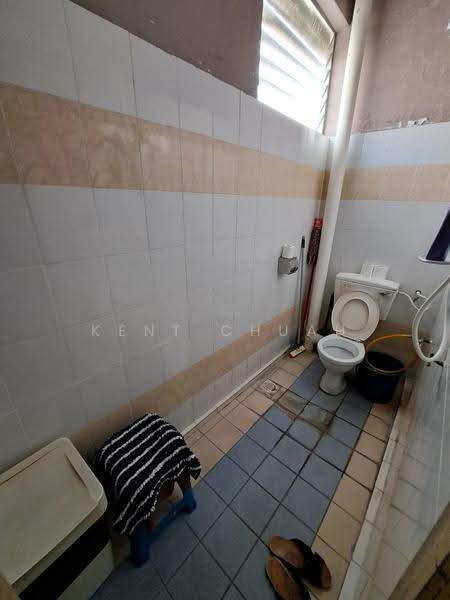Warehouse for Rent in Butterworth (Penang) - Kent Chuah - Bathroom - PropertyGuru.com.my