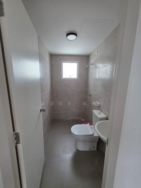 Kondominium untuk Disewa di Pitta Residensi - Addy Ng - Bathroom - PropertyGuru.com.my