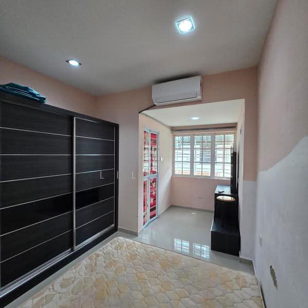 2-storey Terraced House for Sale in Sungai Ara (Penang) - Lilly . - Bedroom - PropertyGuru.com.my