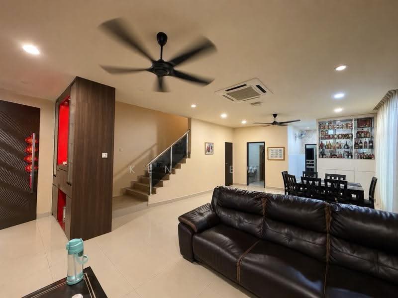 Rumah Kluster untuk Dijual di Mutiara Rini (Skudai) - Ken Liew - Living Room - PropertyGuru.com.my