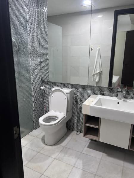 Kediaman Servis untuk Disewa di The Elements - Jackie Cham - Bathroom - PropertyGuru.com.my