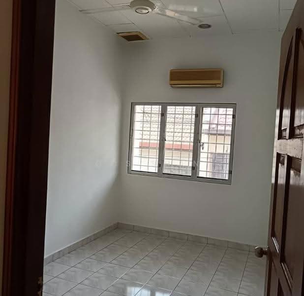 2-storey Terraced House for Rent in Taman Sea (Petaling Jaya) - CCS Shan - PropertyGuru.com.my