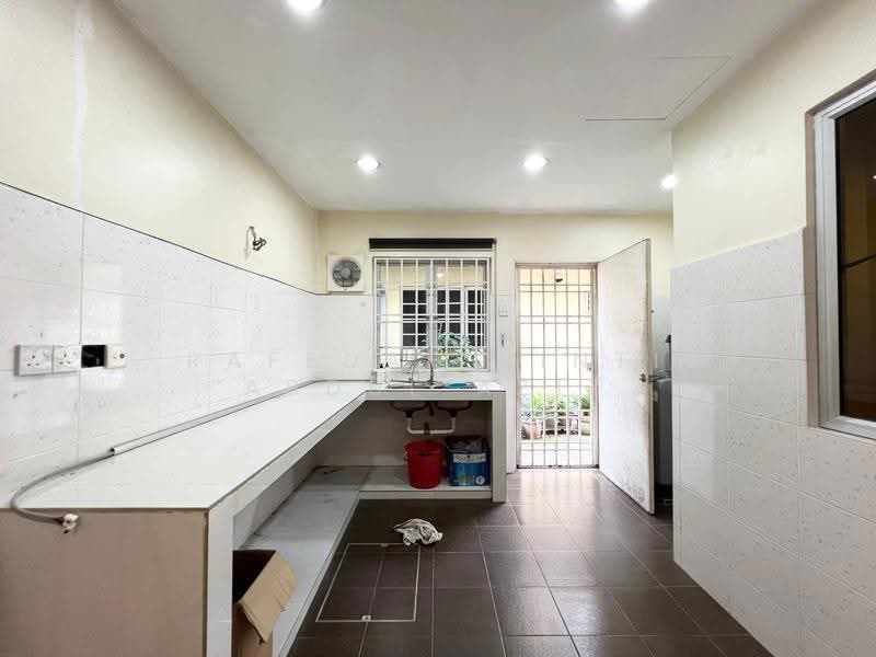Rumah Teres 2-Tingkat untuk Dijual di Taman Putra Prima (Puchong) - Rafedah Binti Abdul Aziz - Kitchen - PropertyGuru.com.my