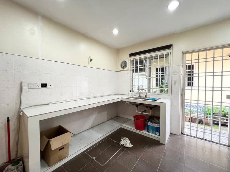 Rumah Teres 2-Tingkat untuk Dijual di Taman Putra Prima (Puchong) - Rafedah Binti Abdul Aziz - Kitchen - PropertyGuru.com.my