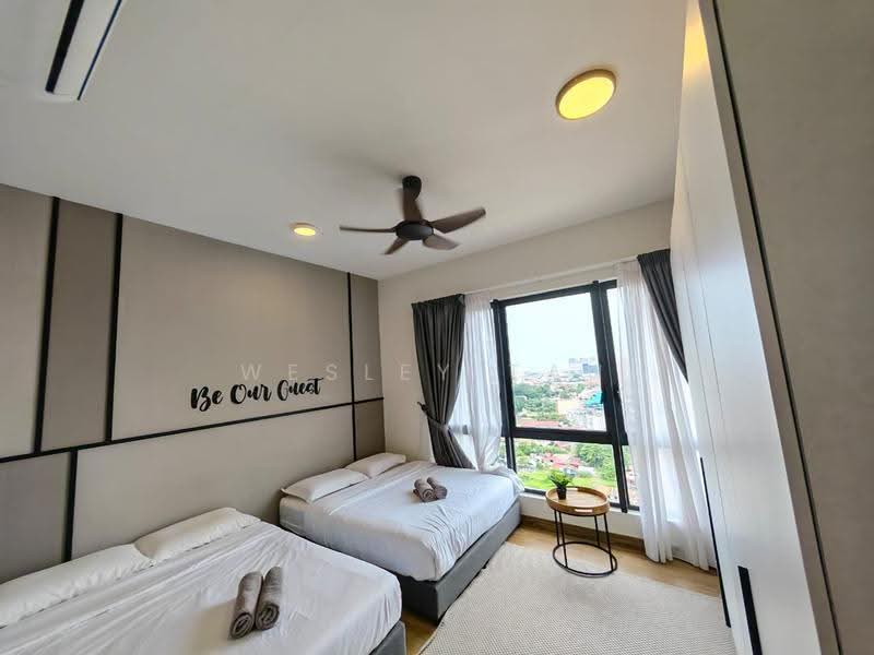 Kediaman Servis untuk Dijual di The Apple - Wesley Tan - Bedroom - PropertyGuru.com.my