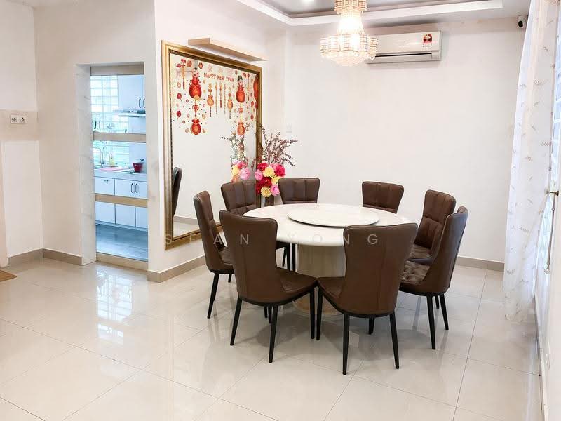Rumah Berkembar untuk Dijual di One Sierra (Selayang) - Sean Yong - Dining Room - PropertyGuru.com.my