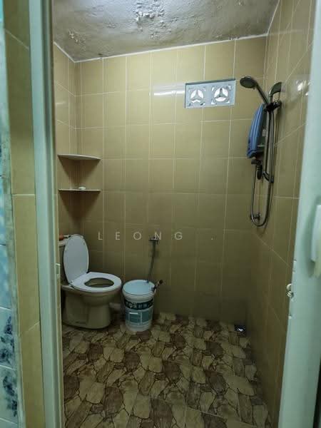 Rumah Teres 1-Tingkat untuk Disewa di Jelutong (Penang) - Leong . - Bathroom - PropertyGuru.com.my
