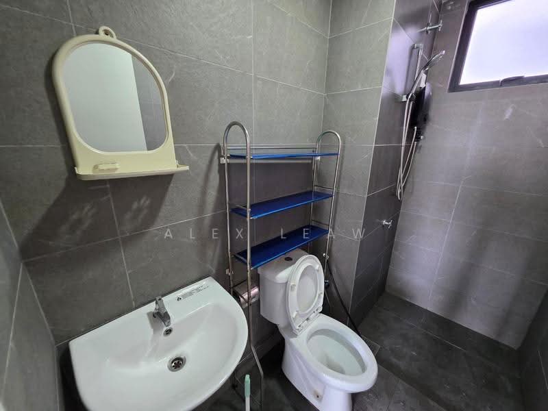 Service Residence for Sale at Majestic Maxim - Alex Leaw - Bathroom - PropertyGuru.com.my