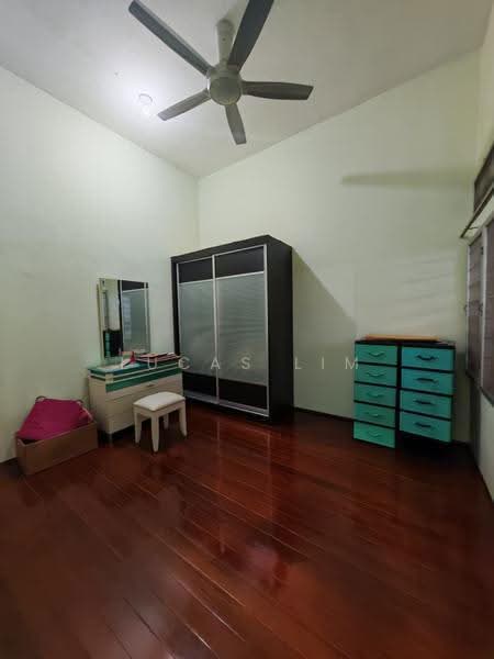 Rumah Teres 2-Tingkat untuk Dijual di Taman Sri Bintang (Kepong) - Lucas Lim - Bedroom - PropertyGuru.com.my