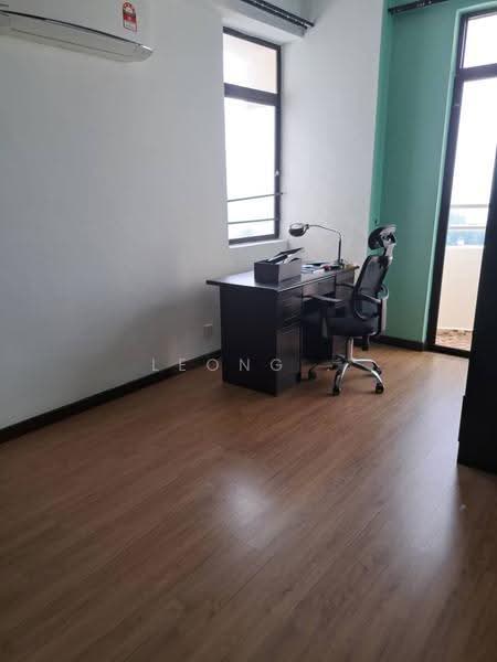 Kondominium untuk Dijual di Eden Seaview Condominium - Leong . - Study - PropertyGuru.com.my