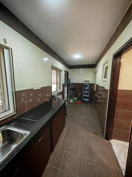 Rumah Teres 2-Tingkat untuk Dijual di Bukit Rahman Putra (Sungai Buloh) - Akhmad Fuad Parwalz Akhtar - Kitchen - PropertyGuru.com.my