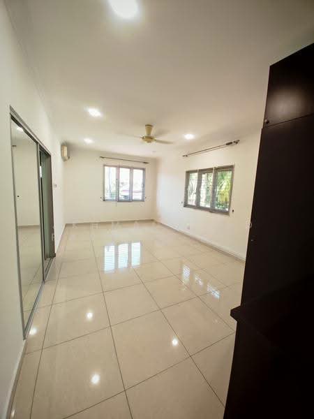 Rumah Teres 2-Tingkat untuk Dijual di Bukit Rahman Putra (Sungai Buloh) - Akhmad Fuad Parwalz Akhtar - Interior - PropertyGuru.com.my
