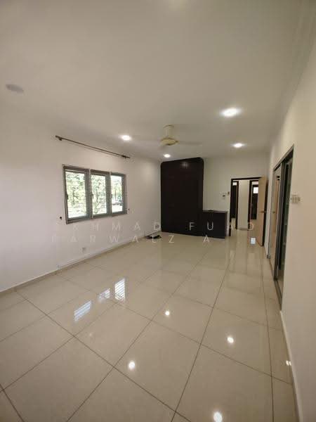 Rumah Teres 2-Tingkat untuk Dijual di Bukit Rahman Putra (Sungai Buloh) - Akhmad Fuad Parwalz Akhtar - Interior - PropertyGuru.com.my
