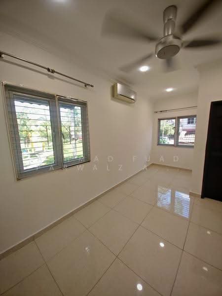 Rumah Teres 2-Tingkat untuk Dijual di Bukit Rahman Putra (Sungai Buloh) - Akhmad Fuad Parwalz Akhtar - Interior - PropertyGuru.com.my