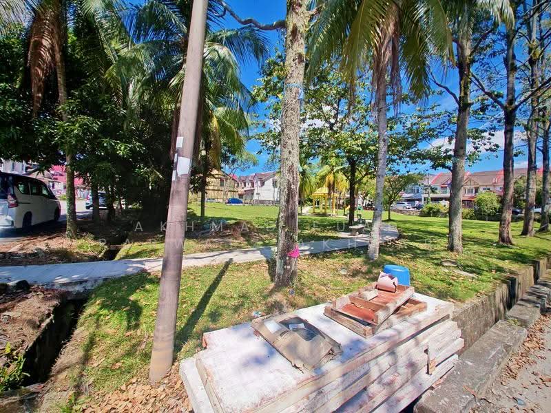 Rumah Teres 2-Tingkat untuk Dijual di Bukit Rahman Putra (Sungai Buloh) - Akhmad Fuad Parwalz Akhtar - Exterior - PropertyGuru.com.my