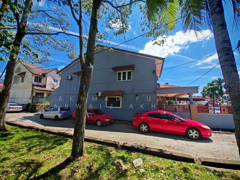 Rumah Teres 2-Tingkat untuk Dijual di Bukit Rahman Putra (Sungai Buloh) - Akhmad Fuad Parwalz Akhtar - Exterior - PropertyGuru.com.my