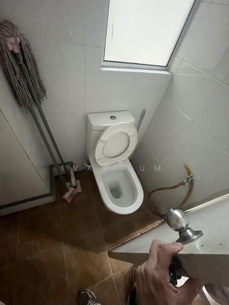 Kondominium untuk Disewa di Platinum Lake PV 15 - Ivan Lum - Bathroom - PropertyGuru.com.my