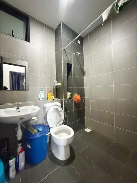 Service Residence for Sale at 8Scape Residence @ Sutera - Ken Liew - Bathroom - PropertyGuru.com.my