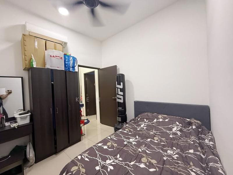 Service Residence for Sale at 8Scape Residence @ Sutera - Ken Liew - Bedroom - PropertyGuru.com.my