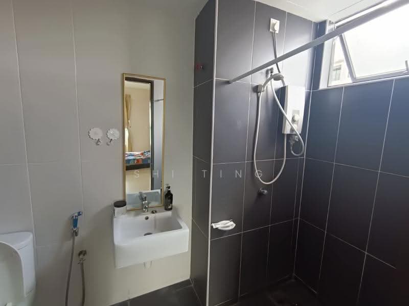 Kediaman Servis untuk Dijual di The Garden Residences - Shi Ting - Bathroom - PropertyGuru.com.my