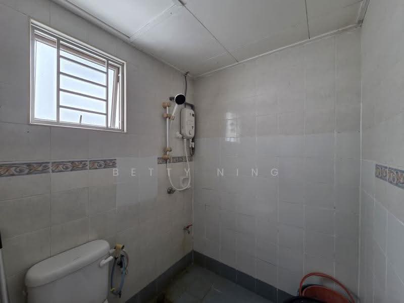Kondominium untuk Disewa di Casa Damansara - Betty Ning - Bathroom - PropertyGuru.com.my