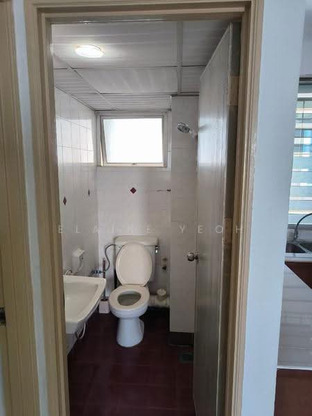 Kondominium untuk Disewa di N-Park Condominium - Elaine Yeoh - Bathroom - PropertyGuru.com.my