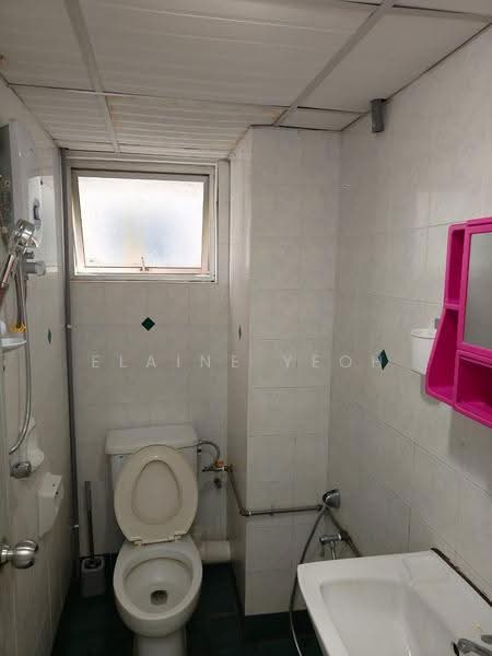 Kondominium untuk Disewa di N-Park Condominium - Elaine Yeoh - Bathroom - PropertyGuru.com.my