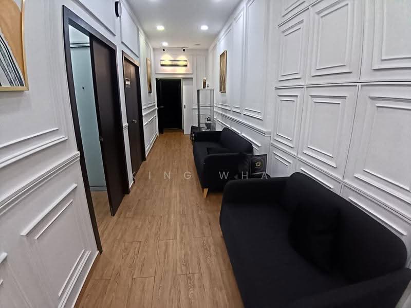 Shop for Sale in Wangsa Maju (Kuala Lumpur) - King Wha - Corridor - PropertyGuru.com.my