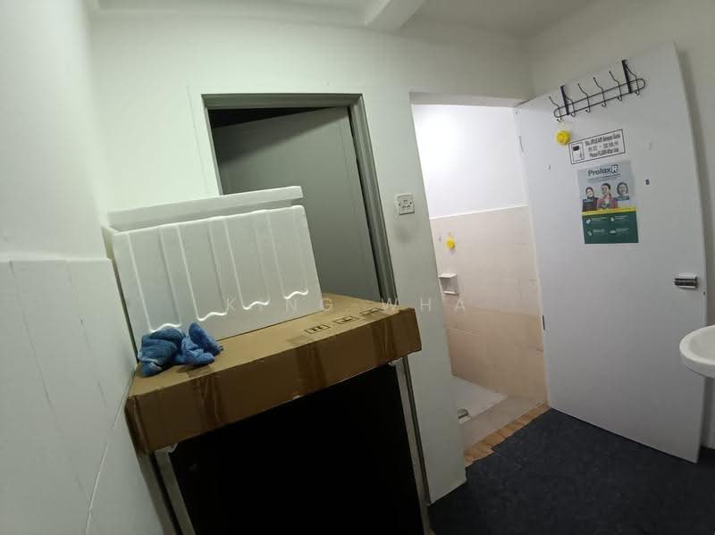 Shop for Sale in Wangsa Maju (Kuala Lumpur) - King Wha - Bathroom - PropertyGuru.com.my