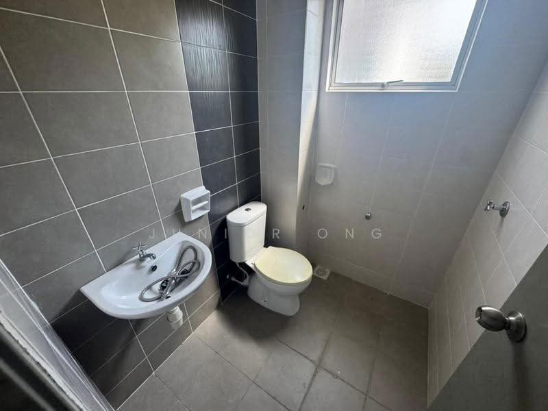 Rumah Teres 2-Tingkat untuk Dijual di Rawang (Selangor) - Junior Ong - Bathroom - PropertyGuru.com.my