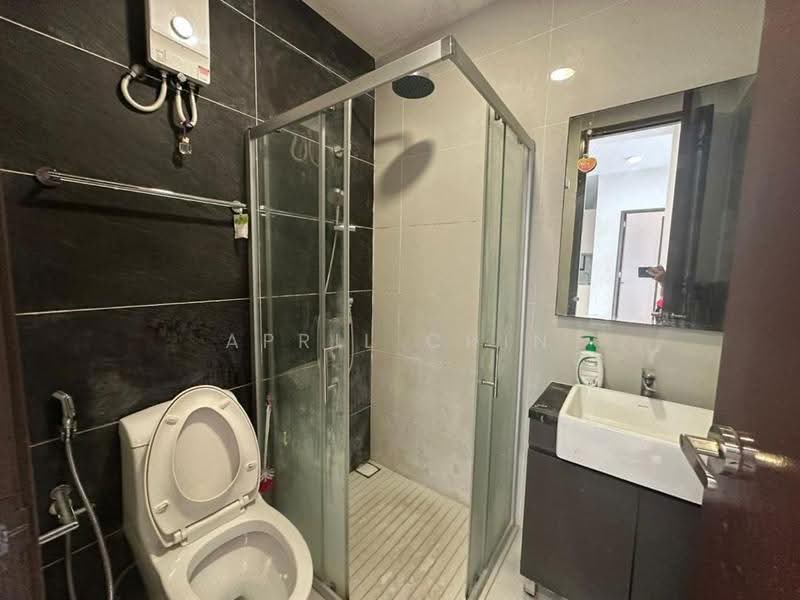 Condominium for Rent at Lovell @ Country Garden Danga Bay - April Chin - Bathroom - PropertyGuru.com.my