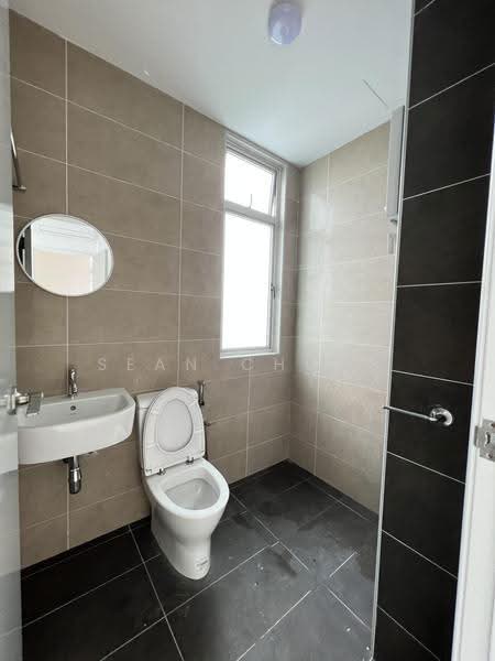 Apartment for Rent at D'Lagoon Luxury Apartment - Sean Chong - Bathroom - PropertyGuru.com.my