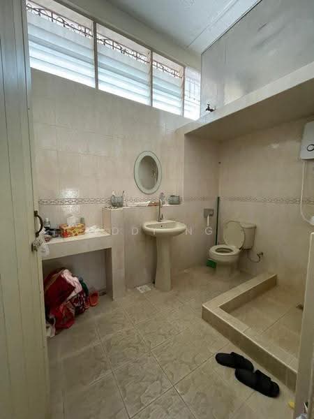 Rumah Teres untuk Dijual di Bandar Baru Sri Petaling (Sri Petaling) - Addy Ng - Bathroom - PropertyGuru.com.my