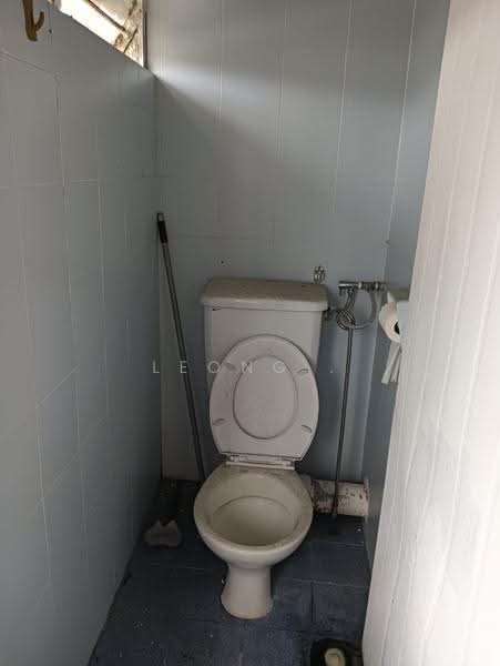 Rumah Flat untuk Disewa di Medan Angsana (Farlim 2) - Leong . - Bathroom - PropertyGuru.com.my