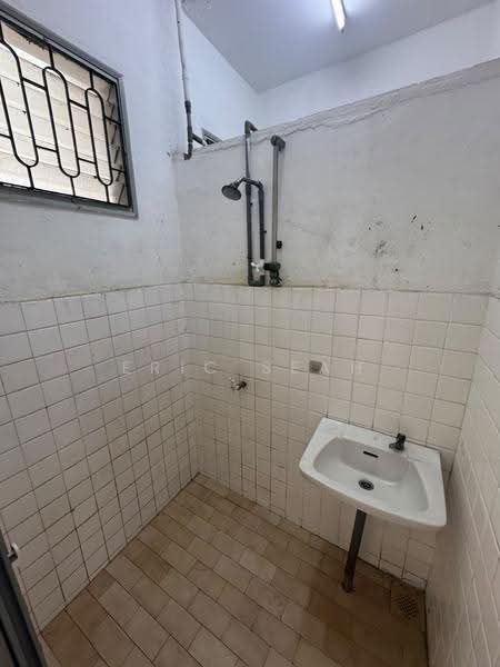 Rumah Teres 1-Tingkat untuk Disewa di Johor Bahru (Johor) - Eric Seah - Bathroom - PropertyGuru.com.my