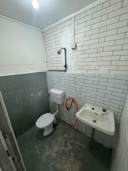 Rumah Teres 1-Tingkat untuk Disewa di Johor Bahru (Johor) - Eric Seah - Bathroom - PropertyGuru.com.my
