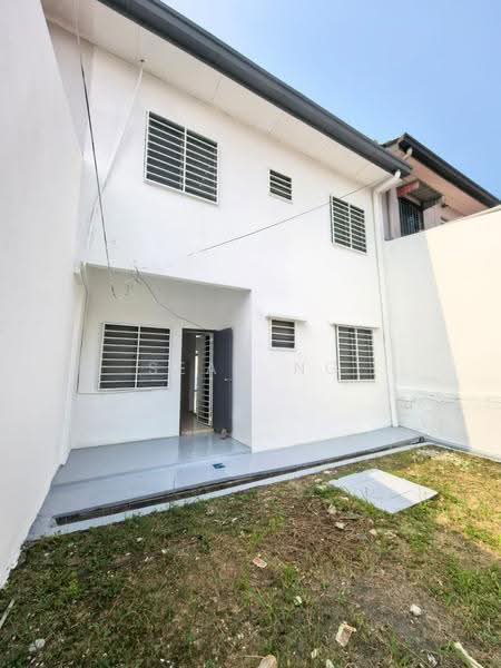 2-storey Terraced House for Sale in Bandar Putra Permai (Seri Kembangan) - Sean Ng - Exterior - PropertyGuru.com.my